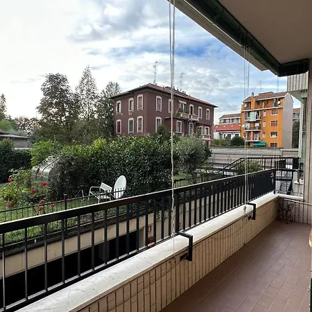 Dehomes - Two Bedrooms, Terrace, Wi-fi, Tram To Centre & Rho Fiera * Mediolan