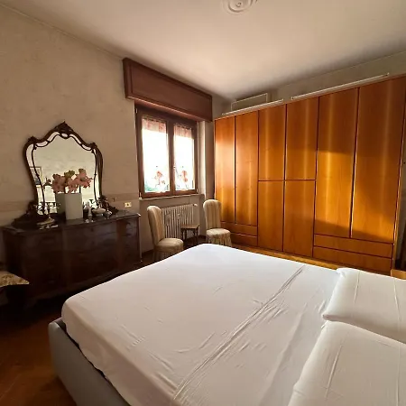 Dehomes - Two Bedrooms, Terrace, Wi-fi, Tram To Centre & Rho Fiera Апартаменты *