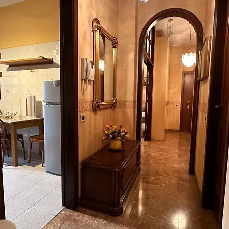 Апартаменты Dehomes - Two Bedrooms, Terrace, Wi-fi, Tram To Centre & Rho Fiera