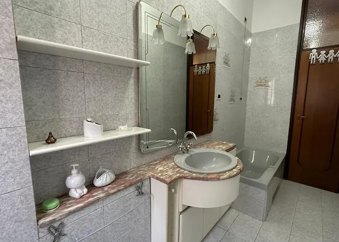 Dehomes - Two Bedrooms, Terrace, Wi-fi, Tram To Centre & Rho Fiera * Mediolan