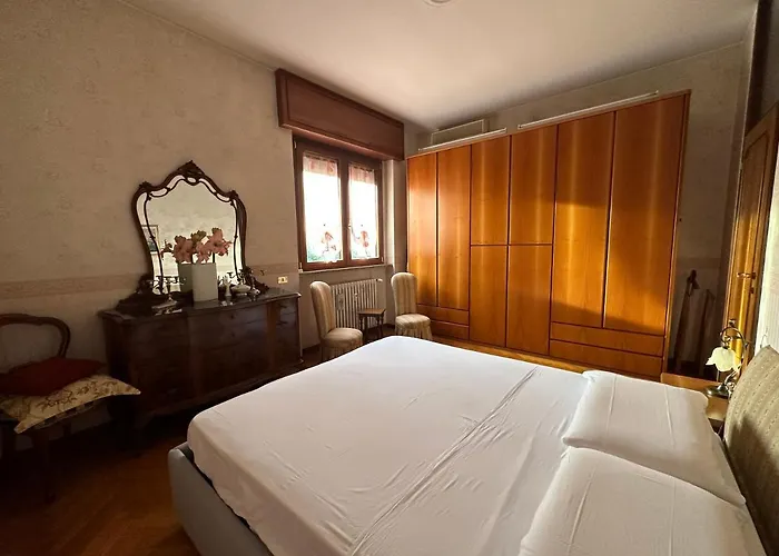 Dehomes - Two Bedrooms, Terrace, Wi-fi, Tram To Centre & Rho Fiera Apartament *
