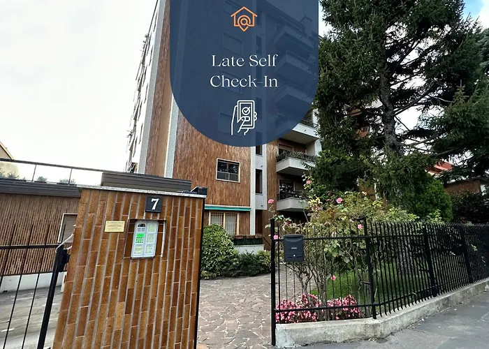 Dehomes - Two Bedrooms, Terrace, Wi-fi, Tram To Centre & Rho Fiera Apartament *